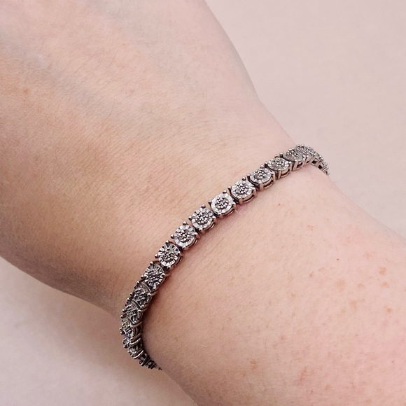 EUC 925 Sterling Silver Diamond Tennis Bracelet